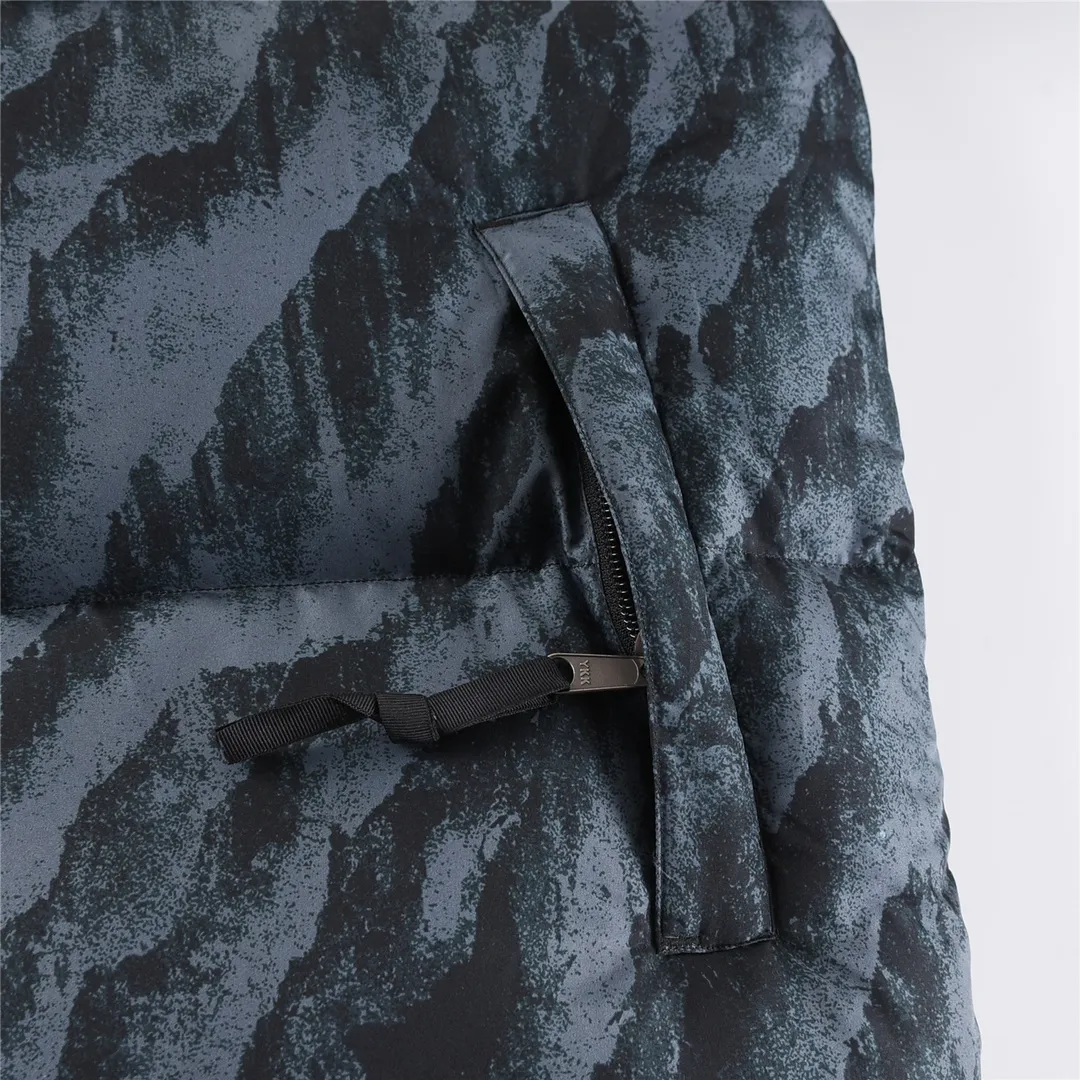 NFC The North Face/ 96 Classic ： S+The North Face" 、 。 The North Face" 。The North Face。 。 , 。The North Face" , Yosemite Half Dome, 。 ： ：RDS Quality 700 ： ：YKK ISO 9000Quality ZP ：340TPremium ： ， ， Lightweight 。 Size：S-XXL